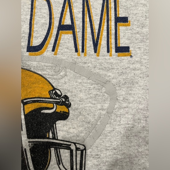 Vintage Notre Dame Fightin Irish Football Sweatshirt Large Grey Crewneck TNT - Picture 5 of 9